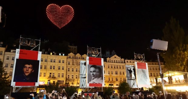 Termín druhé dronové show se přesouvá.