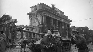 Jak to bylo po válce: Odsun Němců a další události na unikátních fotografiích