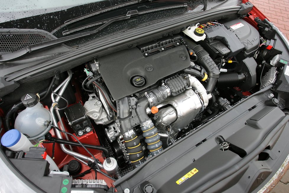 Vznětová šestnáctistovka s výkonem 88 kW je pro DS4 ideální motorizací.
