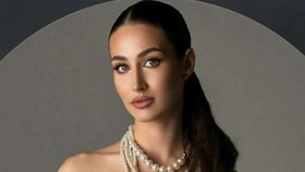 Krásnou letušku ubodal v hotelovém pokoji.