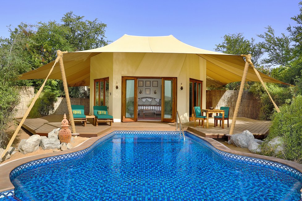 Luxusní pětihvězdičkový hotel Al Maha se nachází v poušti.