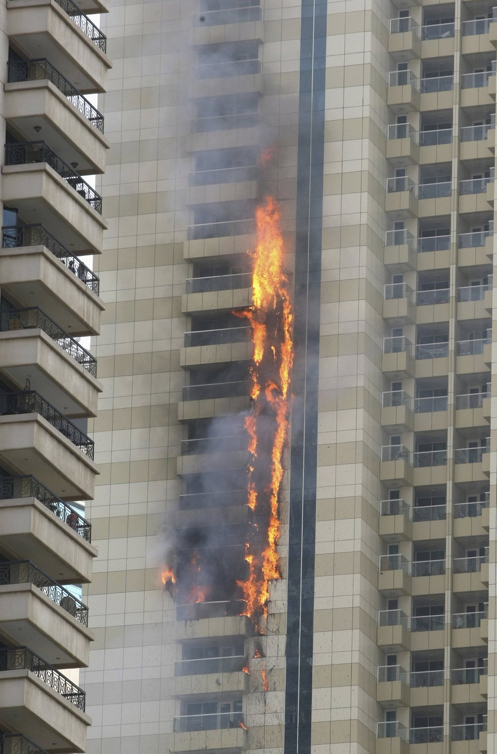 Požár dubajského mrakodrapu Sulafa