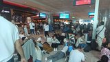 Povodňové drama v Dubaji zasáhlo i Čechy a Slováky: Hodiny na letišti a taxi za 13 tisíc!