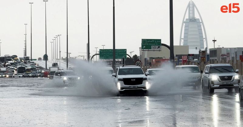 Záplavy v Dubaji zastavily provoz na nejrušnějším letišti světa