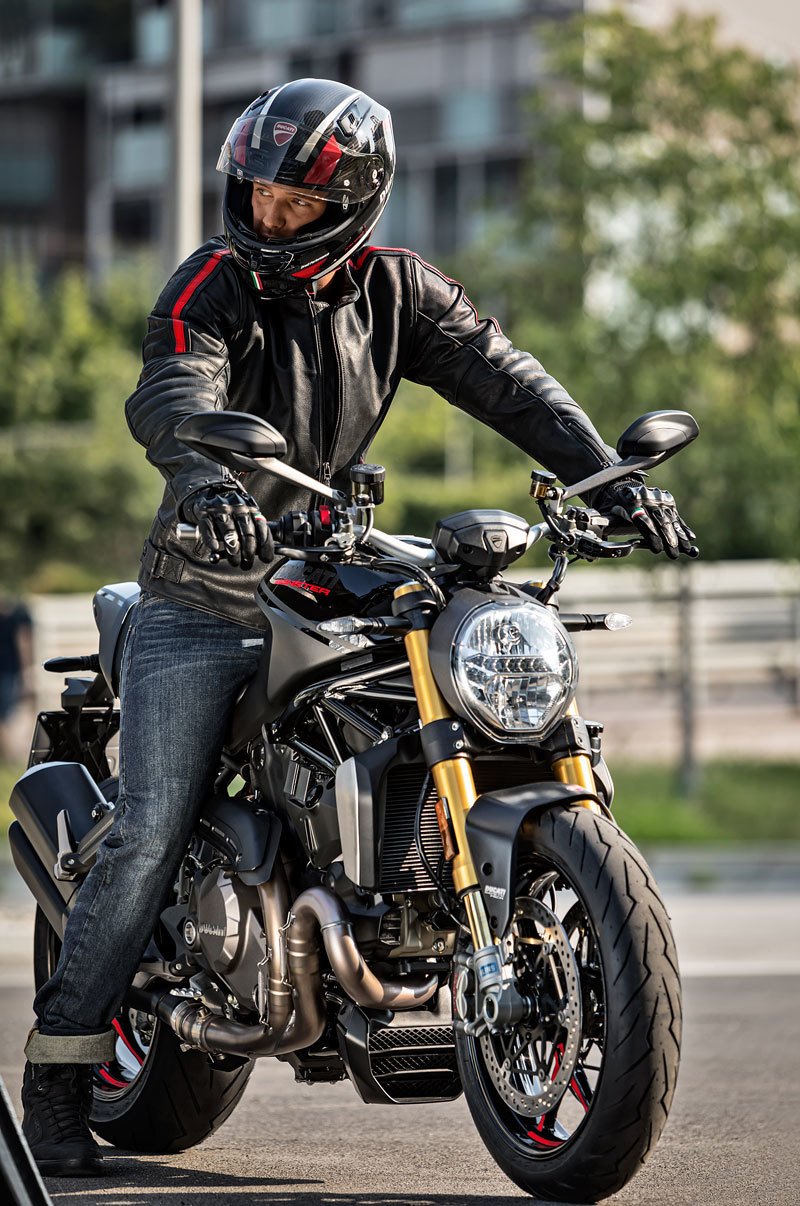 Ducati Monster 1200 S