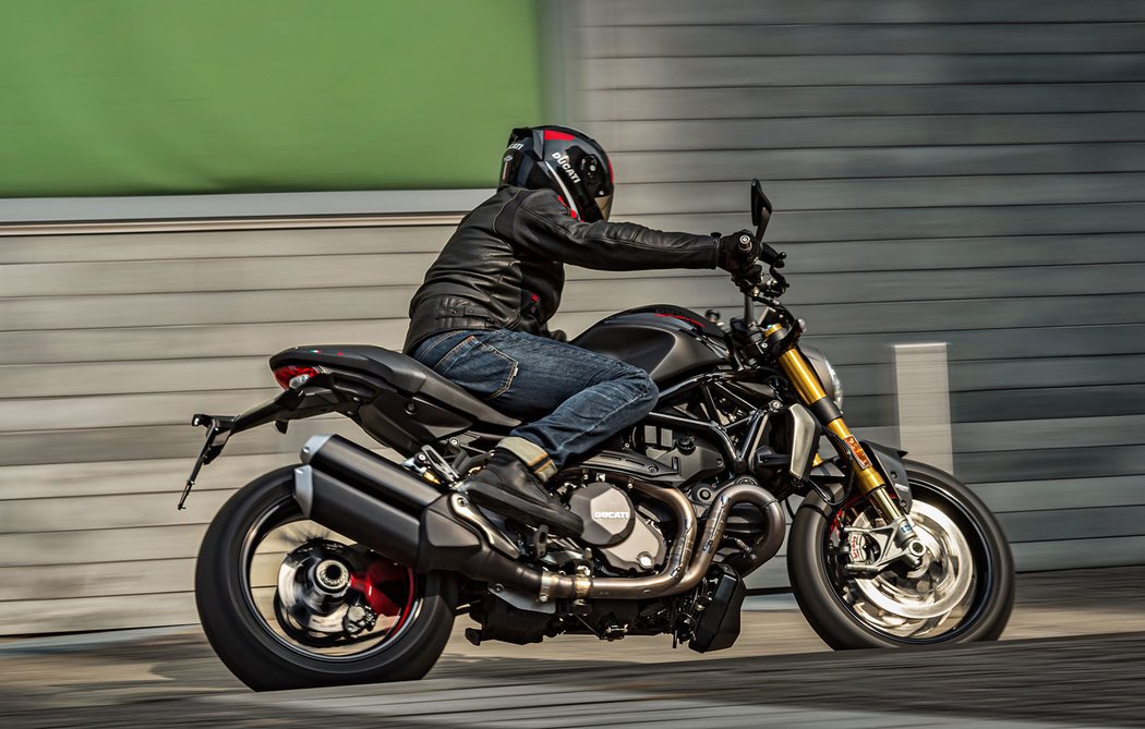 Ducati Monster 1200 S