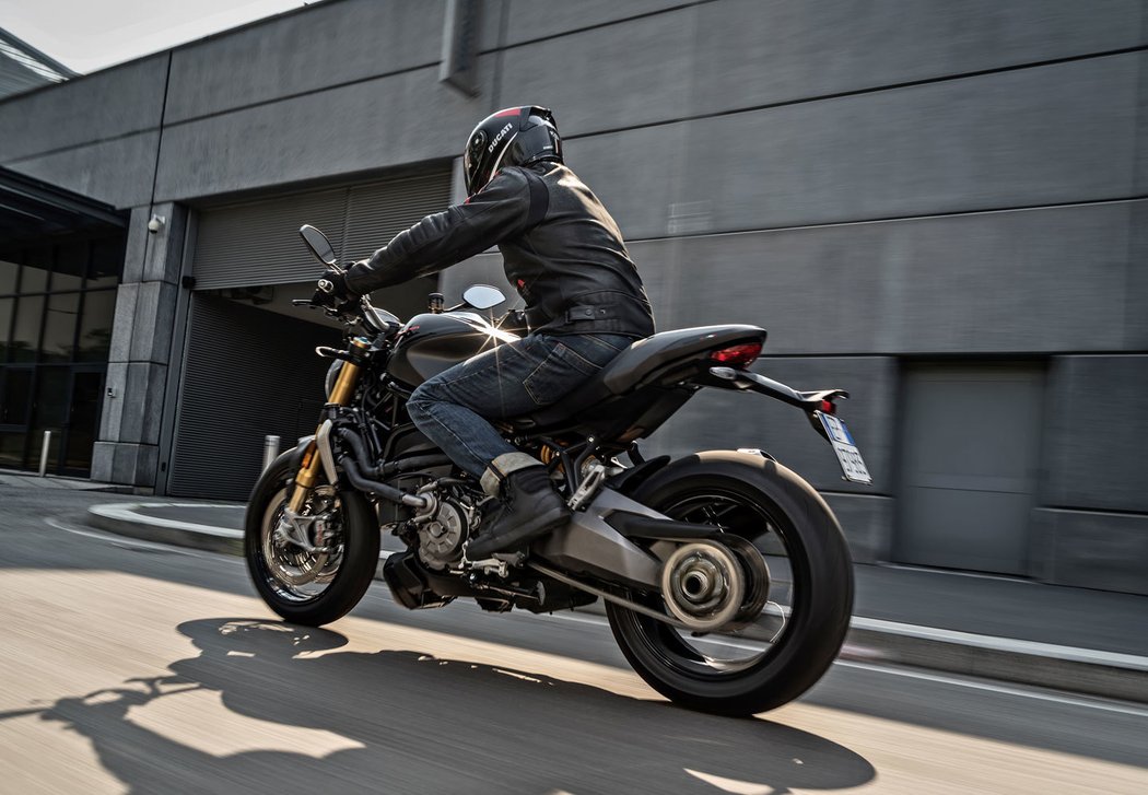 Ducati Monster 1200 S