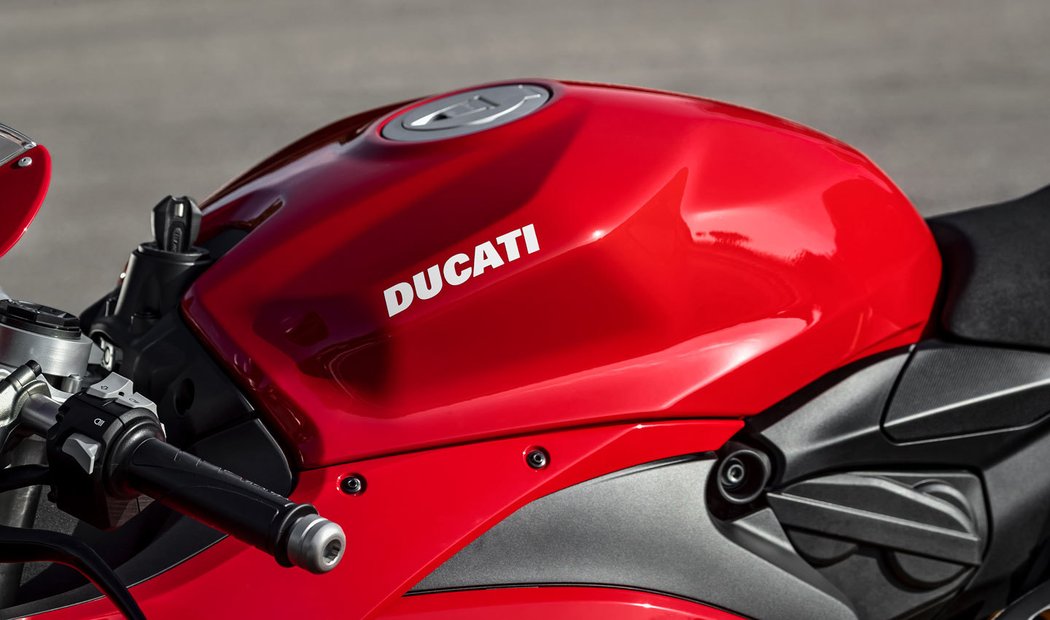 Ducati Panigale V2