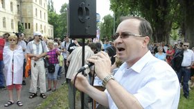 V Duchcově na Teplicku promluvil 22. května i šéf Dělnické strany sociální spravedlnosti Tomáš Vandas