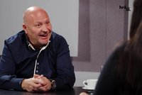 Michal David v Hráčích: Proč zahrál Babišovi na svatbě a kdo ho lanařil do politiky?