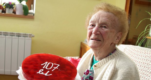 Juliana Vašíčková, která zemřela před dvěma lety, byla nejstarší ženou v Česku. Dožila se 107 let.