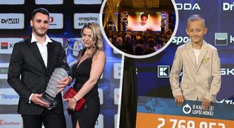 Hokejové hvězdy do gala. Obří slzy dojetí i Jágr na drátě! Hokejové hvězdy do gala. Obří slzy dojetí i Jágr na drátě!