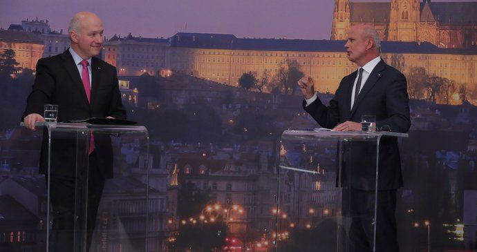 První volební duel Blesku: Horáček. vs. Fischer, kdo vyhrál debatu o referendu či vojenské službě?