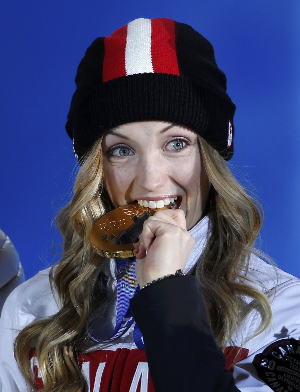 Justine Dufour-Lapointe se zlatou medailí.