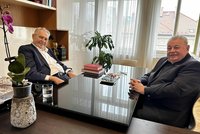 Miloš Zeman z nemocnice pro Blesk: Byla to složitá operace!… i tak chce Dukovi na pohřeb