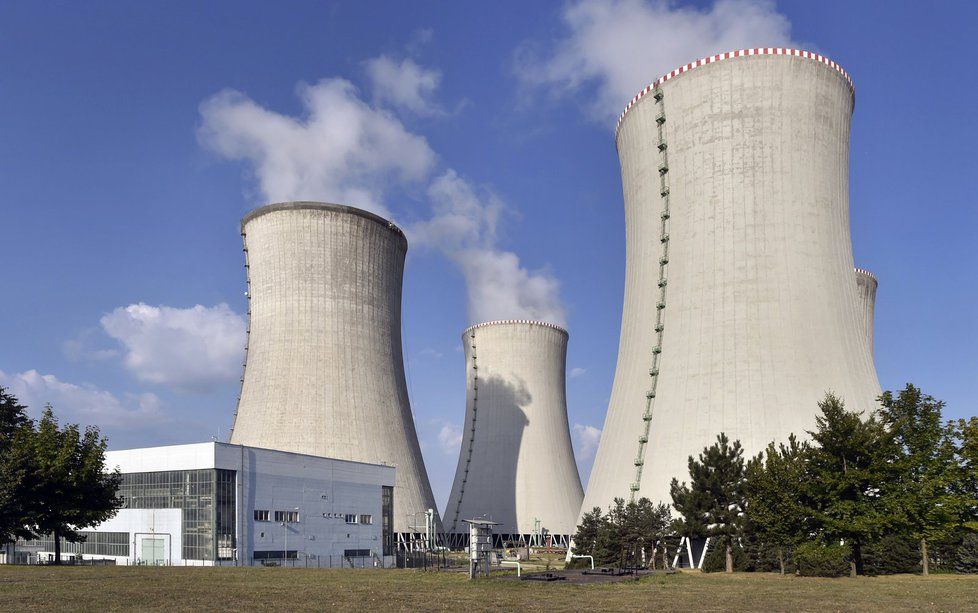 Stavbu nového bloku Jaderné elektrárny Dukovany by podle premiéra Andreje Babiše (ANO) měla zajistit dceřiná firma společnosti ČEZ, která elektrárnu provozuje.