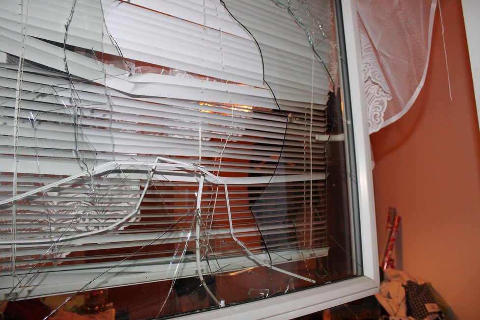 Zloději často k vniknutí do budovy používají okno.