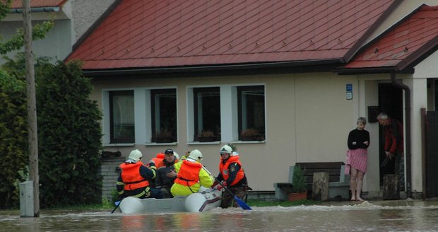 Lidé se bojí, že je povodeň připraví o přístřeší...