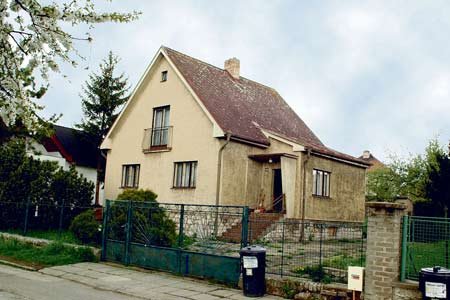 Dům v pražském Slivenci, který Grossovi koupili