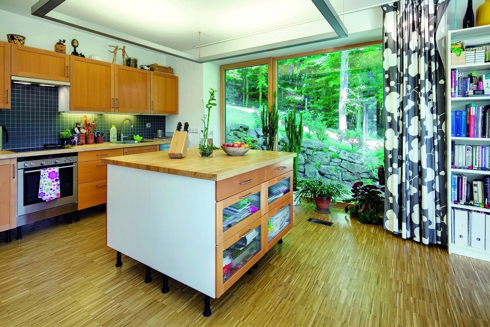 Kuchyně je prostorná a funkční.