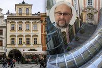 „Stydíme se,“ říká šéf památkářů. V domě na Staromáku povolili „vetřelce“