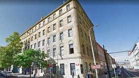 Radnice Prahy 8 prodala polovinu domu ve Vítkově ulici v Karlíně za 18 milionů korun.