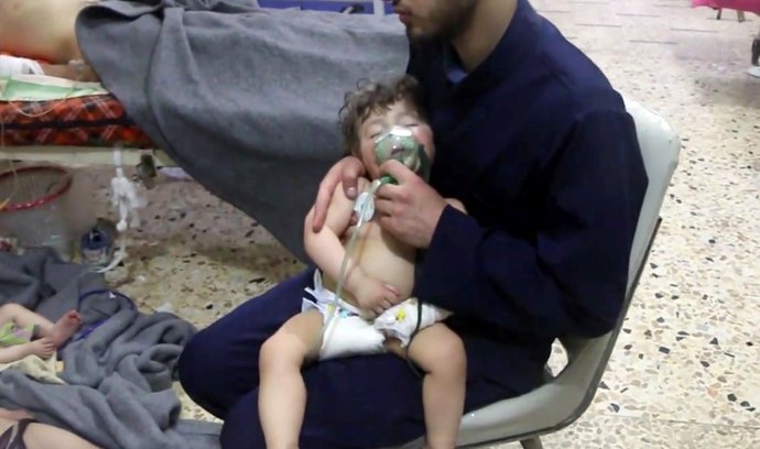 Útok na město Dúmá v Sýrii. Byl použit chlór, sarin, nebo je celý vymyšlený?
