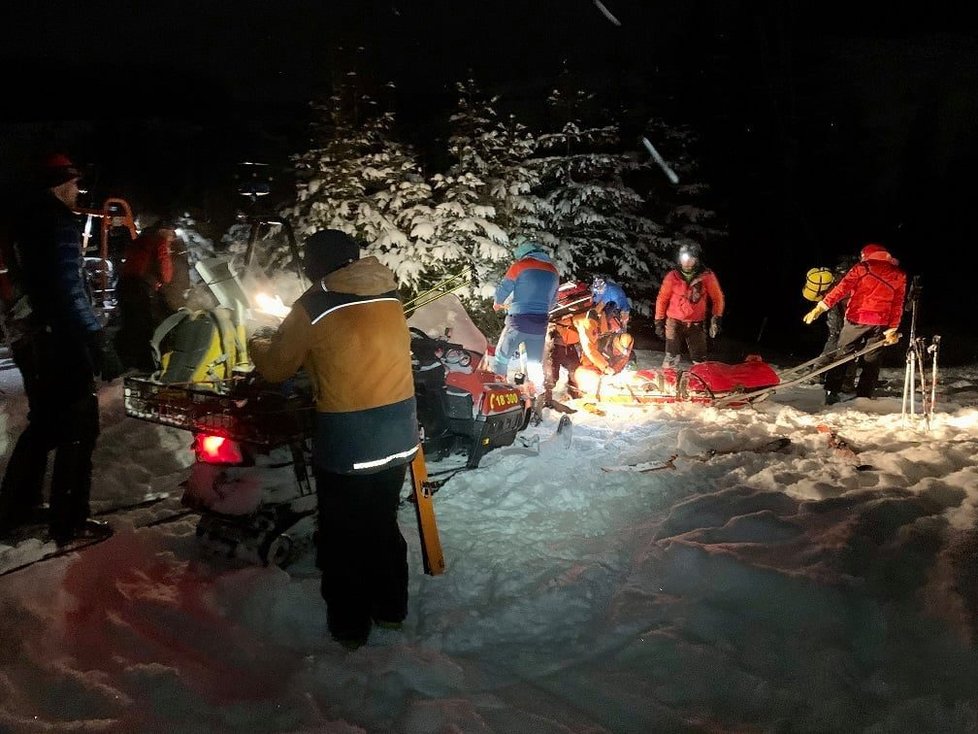 Náročná akce záchranářů v Nízkých Tatrách, turista spadl ze 100metrové výšky.