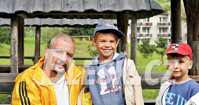 Těla Alexeje a Nikolaje identifikoval jejich tatínek