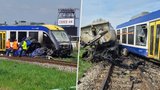 Řidič kamionu nepřežil střet s vlakem: Osobák vykolejil a nárazem se zranilo 21 cestujících