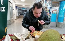 Maxijedlík má nový rekord, jedl durian: Smraďocha slupnul za 2 minutky