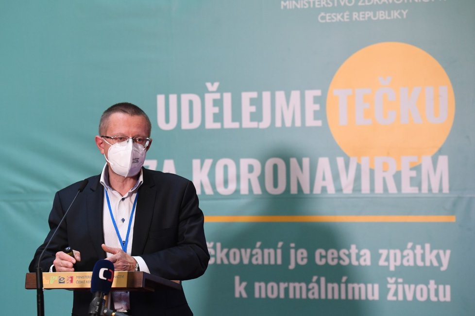 Šéf statistiků Ladislav Dušek na tiskové konferenci k aktuální epidemiologické situaci (15.10.2021)