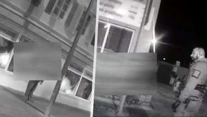 Zastřelte mě, prosil mladík policisty: Záchranu života zachytila kamera Zastřelte mě, prosil mladík policisty: Záchranu života zachytila kamera