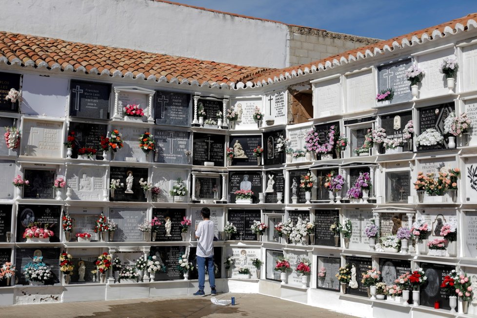 Památka zesnulých ve Španělsku (28. 10. 2020)