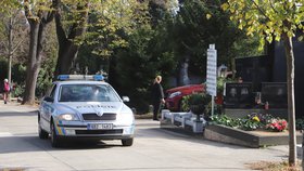 Drzý zloděj vykradl v Plzni hřbitovní kostel. Ilustrační foto.