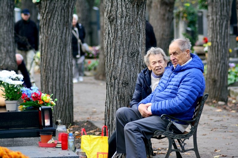 Lidé si dnes připomenou Památku zesnulých.