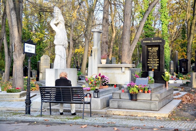 Dušičky na Olšanských hřbitovech