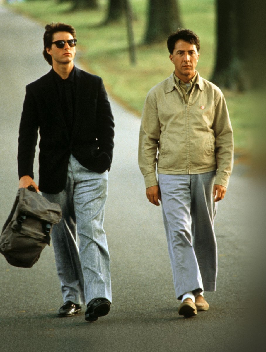 Tom Cruise (vlevo) a Dustin Hoffman coby Rain Man v oscarovém snímku.