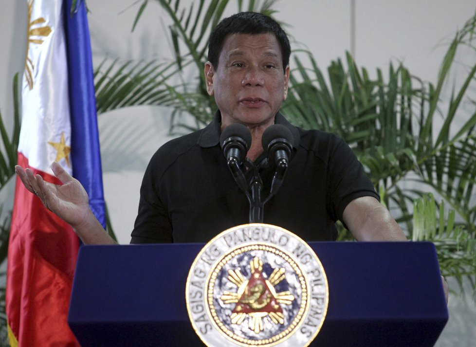 Duterte se přirovnal k Hitlerovi, chce vyhladit narkomany.