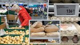 Výsměch spotřebitelům? Potraviny zlevňují o haléře. Jak šetřit radí ekonom Maier 