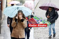 Čeká nás oblačno, dešťové přeháňky a teploty do 18 °C. Sledujte radar Blesku