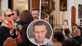 Navalnyj by dnes oslavil 48. narozeniny. Vzpomínala vdova Julija i matka Ljudmila