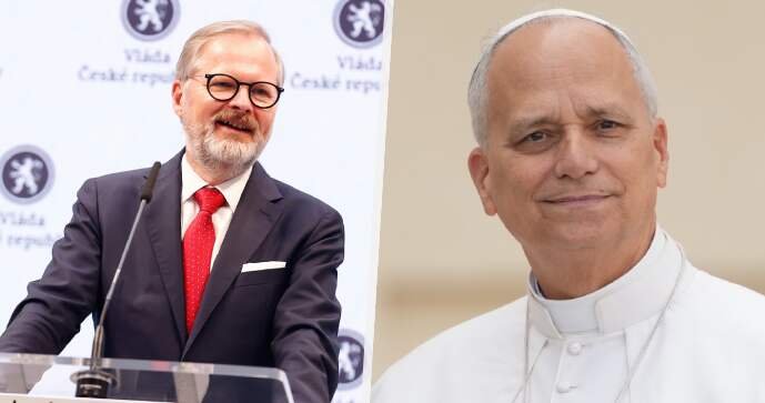 Premiér Fiala obdržel vyznamenání od papeže za ochranu náboženské svobody.