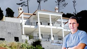 Martin Dvořák se rekreuje často na Madeiře ve vile, kterou koupila jeho matky.