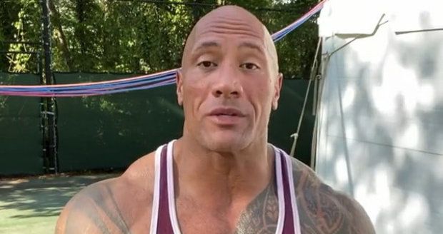 Dwayne Johnson si přezdívá Dr. Rock, expert přes vztahy v karanténě