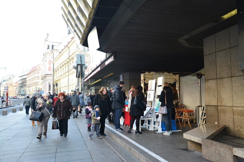 Piazzeta Národního divadla opět ožila.