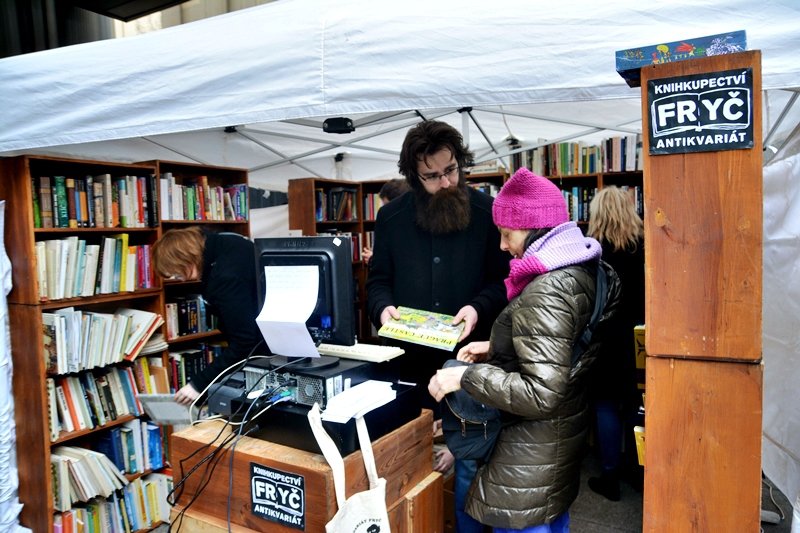 Podívejte se na jarní Dyzajn Market.