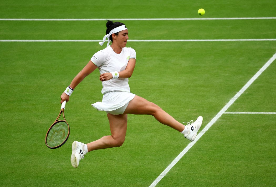 Džábirová při semifinále letošního Wimbledonu