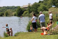 Do Česka se vrací tropy, kam se jít vykoupat? Velký přehled, kde to hygienici nedoporučují