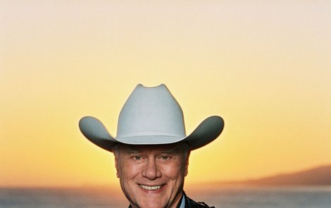 Larry Hagman podlehl rakovině.